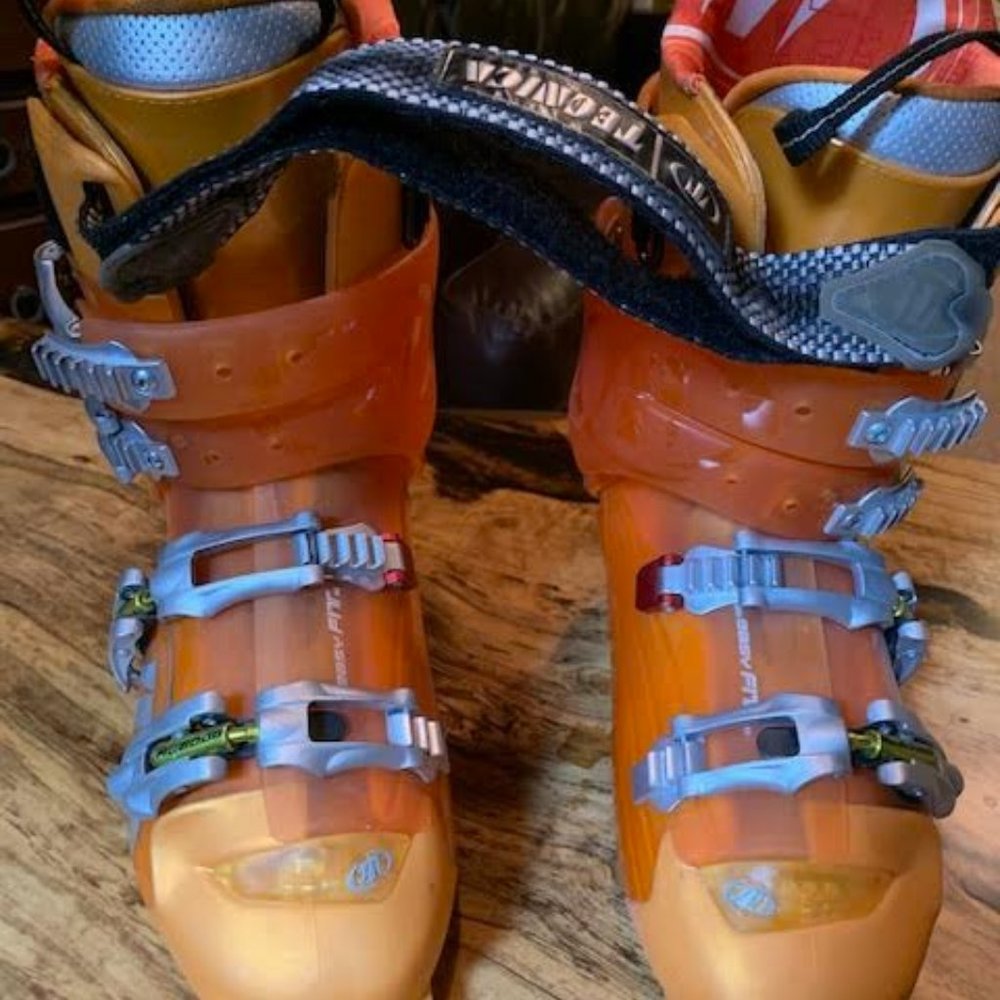 Tecnica ski boots